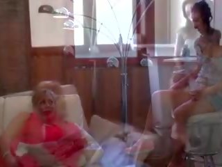 Auntie Plays with Her Niece, Free Aunties Porn 69