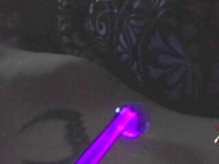 Wow ce un electric orgasm! violet wand juca!