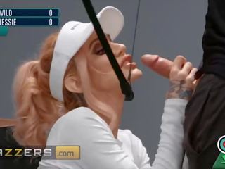 Brazzers - intensīvs archery match ar smēķētāji fabulous sarah jessie un zac mežonīga beigas augšup jāšanās