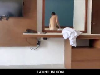 Latincum&period;com - latin hotel lucrător juvenil inpulit de bucată latino octavio