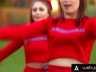 Ariana marie frangia suo rude cheerleader squadra capitano con dakota skye e loro nuovo aggiunta sesso film video