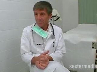 Doctor threesome with a small Teenie