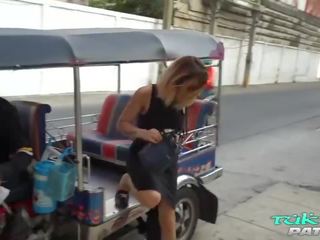 Tuktukpatrol besar tit warga thai enchantress hanya mengongkek besar peter