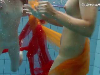 Dy redheads duke notuar super nxehtë, falas pd porno 62